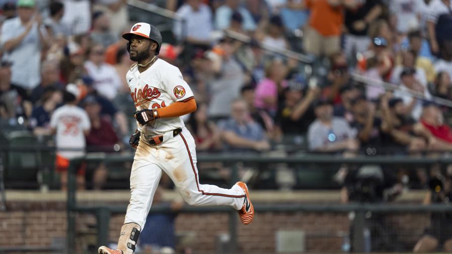 Mullins, Henderson y O´Hearn aportan jonrones y Orioles vencen a Guardianes para cortar mala racha