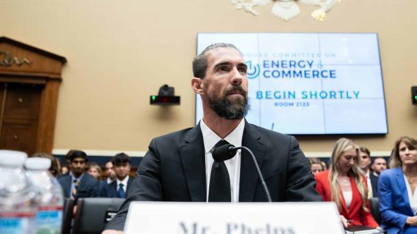 Michael Phelps pide reformar la Agencia Antidopaje en una audiencia en EEUU