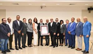 Senado reconoce los 45 años de trayectoria musical de Los Hermanos Rosario