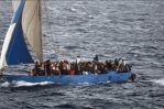 Más de 100 migrantes haitianos alcanzan costa de Florida en un velero Más de 100 migrantes haitianos alcanzan costa de Florida en un velero