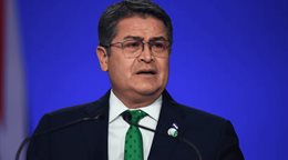 Juez cierra el caso por fraude y lavado contra expresidente de Honduras indultado en EE. UU.