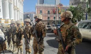 Tanques y militares armados intentan tomar la sede del Ejecutivo en Bolivia