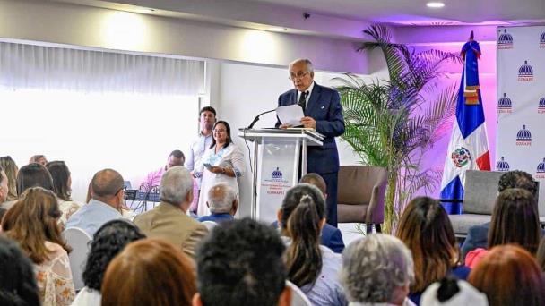 Conape llama a la población a denunciar el abuso a envejecientes