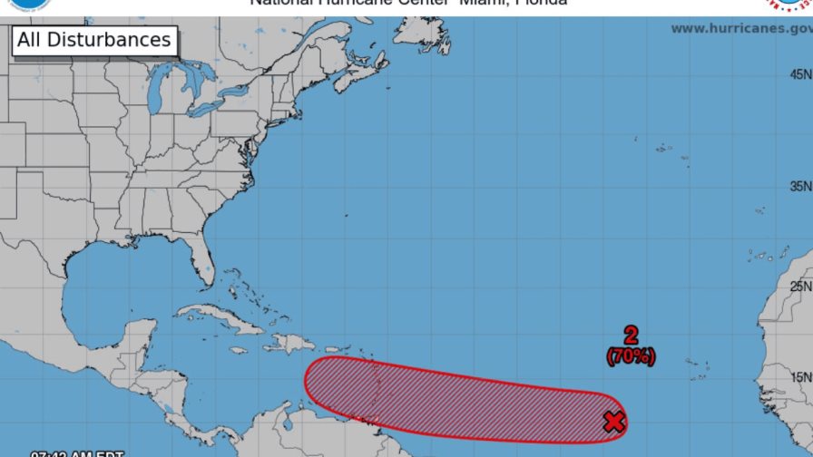 Sistema podría convertirse en ciclón tropical este fin de semana; piden a dominicanos estar atentos Sistema podría convertirse en ciclón tropical este fin de semana; piden a dominicanos estar atentos