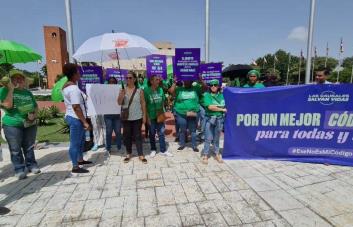 Grupos protestan en el Congreso exigiendo las causales: ¡Ese Código Penal es vergüenza nacional!