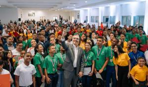 Mala inversión del 4 % de educación: la queja de la vicepresidenta Raquel Peña