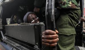 La policía choca con manifestantes en Kenia; el ejército patrulla las calles