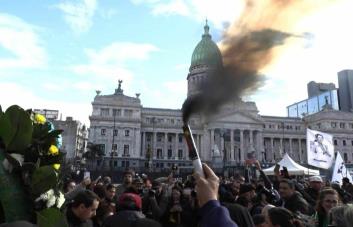 Parlamento argentino aprueba definitivamente paquete de reformas de Milei