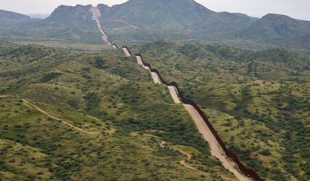 Hallan 73 cad&aacute;veres de migrantes en el desierto de Arizona en lo que va de 2026
