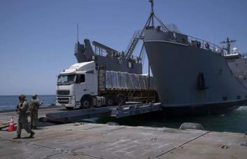 EE.UU. retira muelle flotante en Gaza por mal clima y podría no reinstalarlo