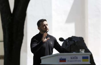Zelenski afirma que trabaja en un plan integral para poner fin a la guerra