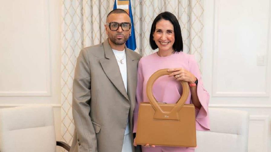 Raquel Arbaje recibe visita del diseñador dominicano que triunfa en el extranjero, Raúl López