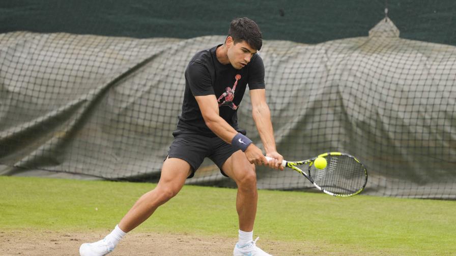 Alcaraz defiende su trono en Wimbledon ante un Djokovic en recuperación