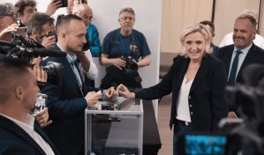 La ultraderecha de Le Pen gana la primera vuelta y podría lograr la mayoría absoluta