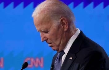 Los demócratas mantienen conversaciones serias sobre el futuro de Biden, dice legislador