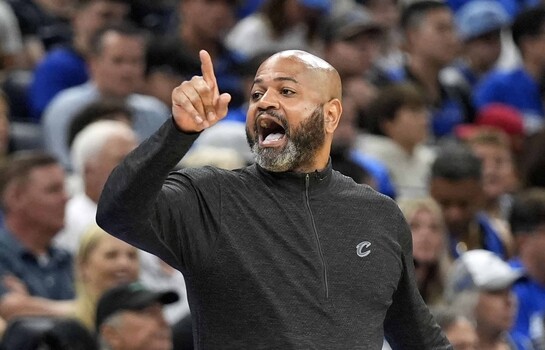 J. B. Bickerstaff de los Pistons es elegido entrenador del a&ntilde;o de la NBA