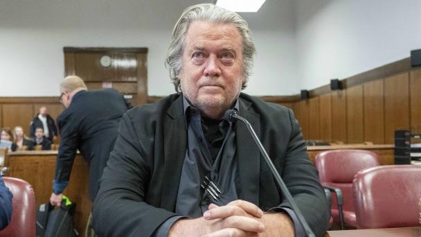 Steve Bannon, exaliado de Trump, debe presentarse en prisión para cumplir sentencia por desacato