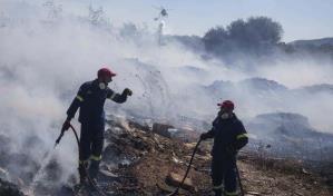 Los bomberos tienen bajo control los incendios forestales cerca de Atenas