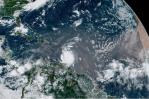 Venezuela suspende vuelos a cuatro ciudades del país ante el paso del huracán Beryl Venezuela suspende vuelos a cuatro ciudades del país ante el paso del huracán Beryl
