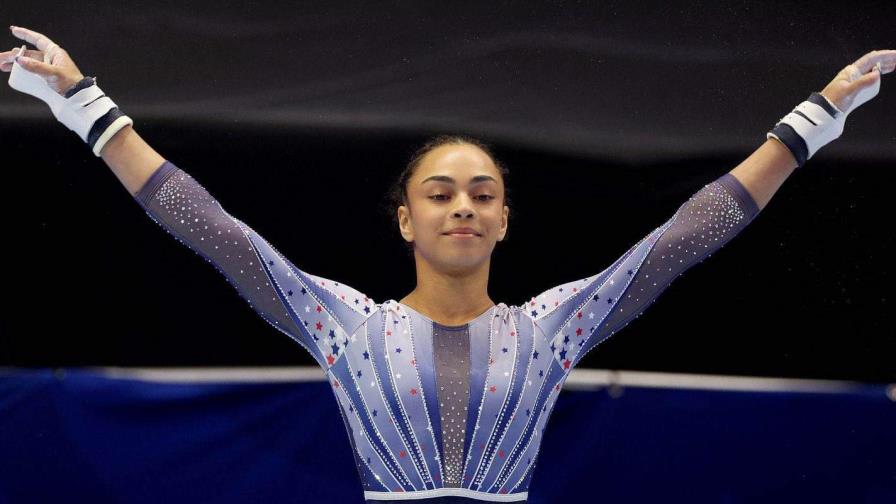 Gimnasta dominicana Hezly Rivera competirá en Olimpíadas por EE. UU. junto a Simone Biles