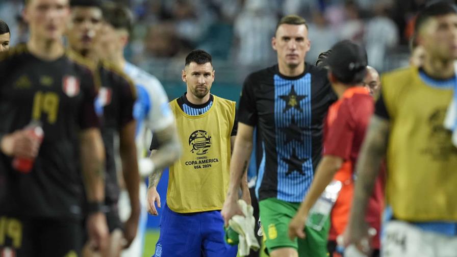 Quitan césped de estadio de Miami. CONMEBOL dice que estará impecable para final de Copa América