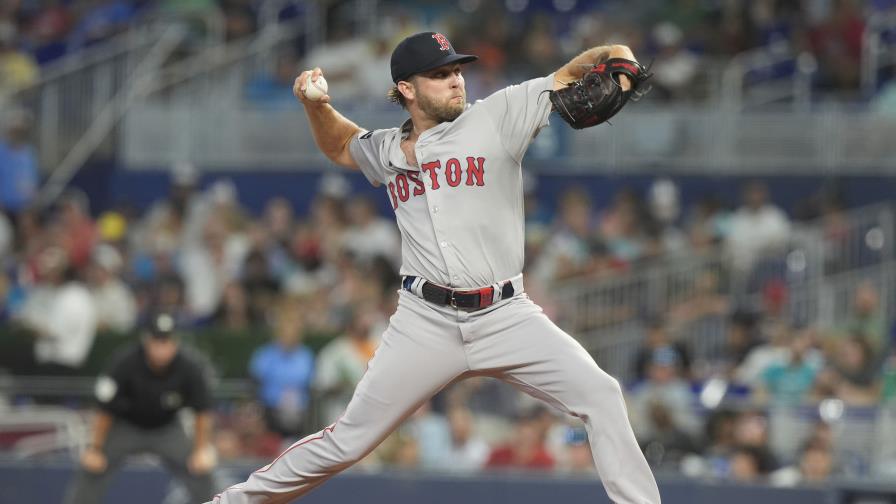 Crawford lanza 6 innings sólidos por Medias Rojas, que doblegan 8-3 a Marlins