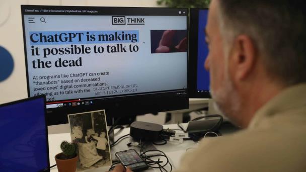 Inteligencia artificial para hablar con los muertos, una aplicación llena de interrogantes