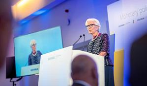 Lagarde quiere que el euro sea una moneda mundial para sacar las ventajas del dólar