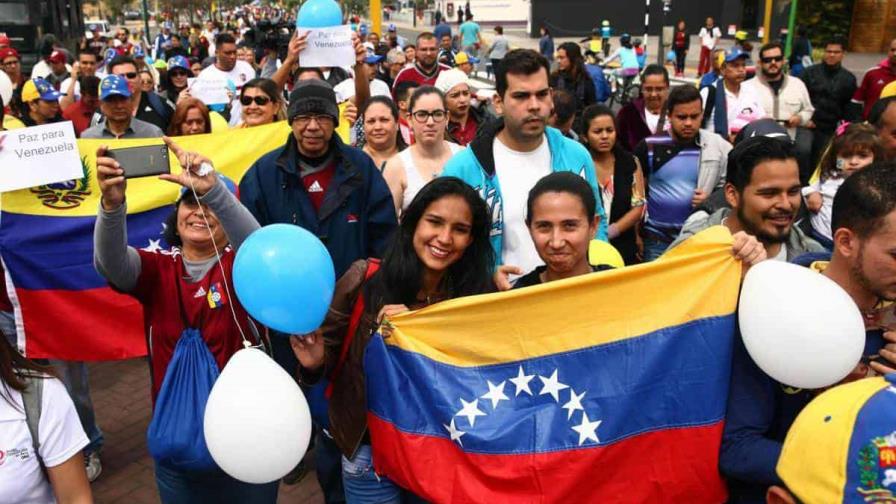 Perú comienza a exigir visa y pasaporte a todos los ciudadanos venezolanos