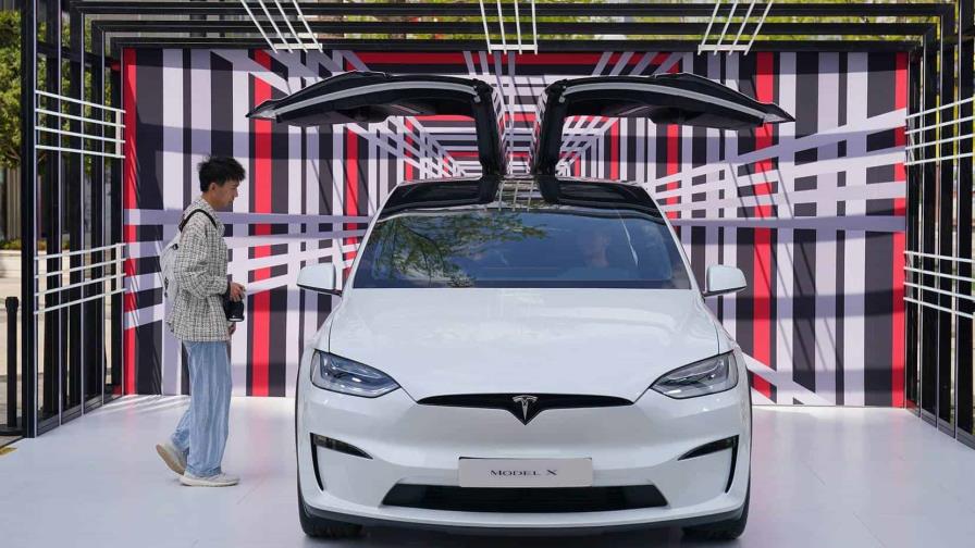 Las ventas de Tesla cayeron un 4.8 % en el segundo trimestre del año a 443,956 vehículos