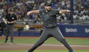 Cerveceros adquieren al derecho Aaron Civale de los Rays a cambio de un jugador de liga menor