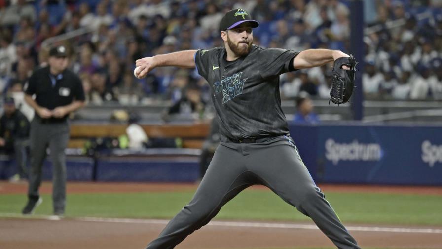 Cerveceros adquieren al derecho Aaron Civale de los Rays a cambio de un jugador de liga menor