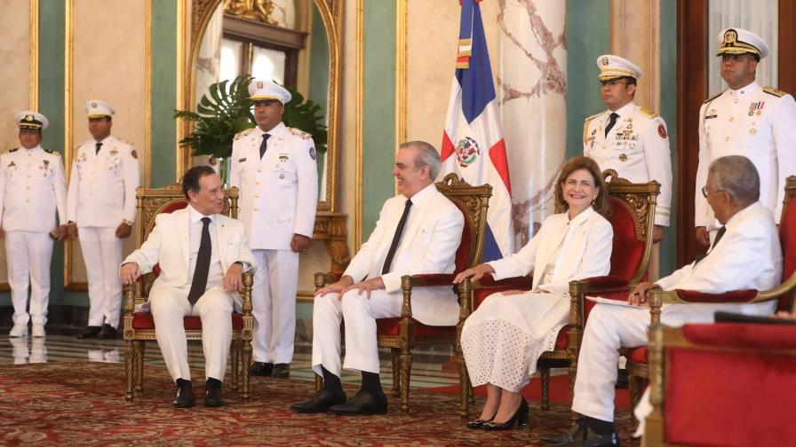 El presidente Abinader recibe las cartas credenciales de siete nuevos embajadores