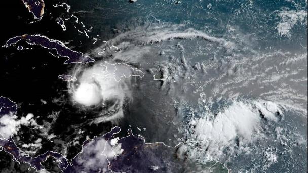 Huracán Beryl deja al menos siete muertos en el Caribe y se debilita camino a Jamaica