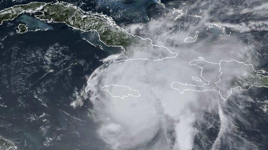 El huracán Beryl pasa por Jamaica tras dejar al menos siete muertos en el sureste del Caribe