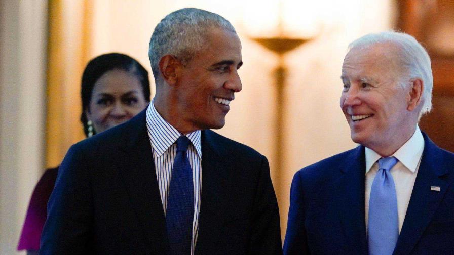 Obama cree que Biden debe reconsiderar el futuro de su candidatura, según el Washington Post