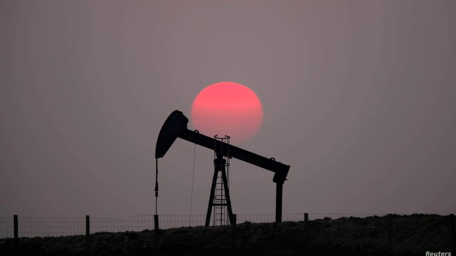 Caída inesperada de reservas de petróleo en EEUU: -12,2 millones de barriles