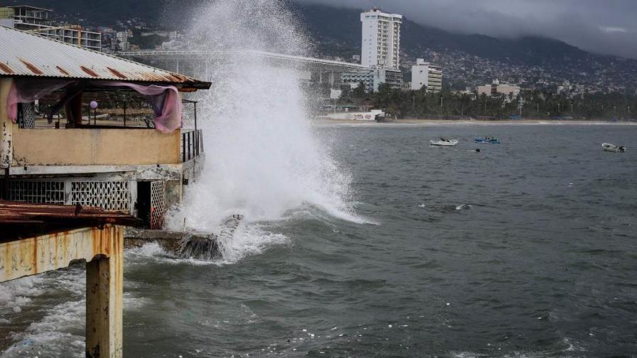 Huracán Beryl continúa su paso por el Caribe, se dirige hacia México