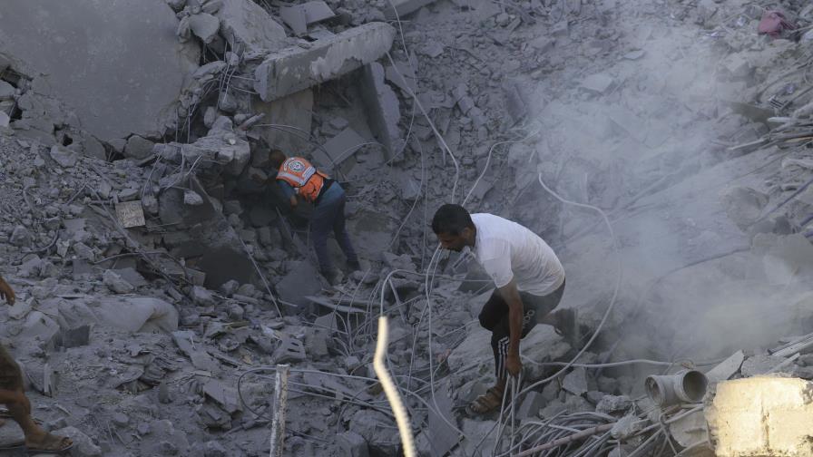 Vida y muerte en la zona segura de Gaza, donde la comida escasea e Israel ataca sin previo aviso Vida y muerte en la zona segura de Gaza, donde la comida escasea e Israel ataca sin previo aviso