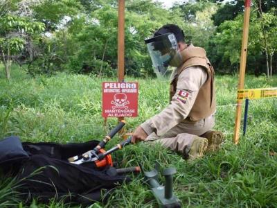 Al menos seis soldados mueren al pisar campo minado en Colombia