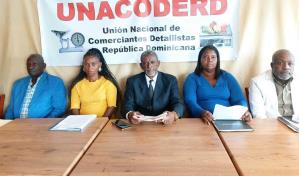 Un grupo de comerciantes reclama ser parte de los permisos de importación