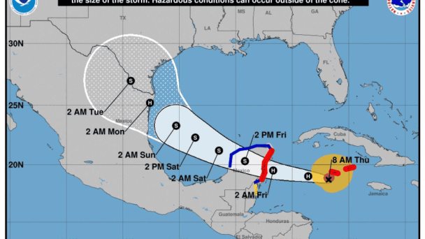 Beryl llega a Gran Caimán como huracán 3 y va para México