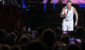 Robbie Williams se entrega a Gran Canaria en su único concierto en España