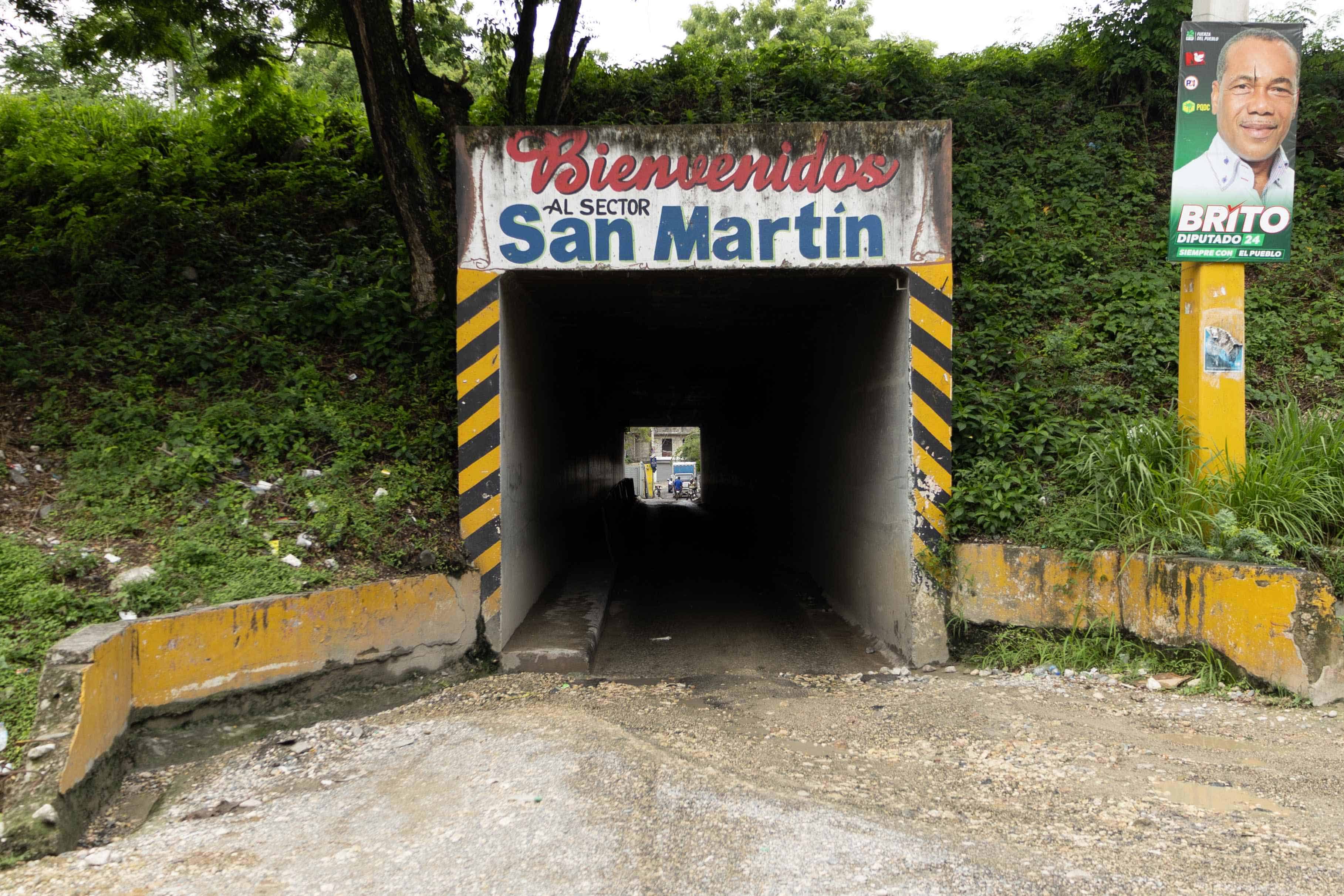 Se esa altura es el lugar por donde corre la cañada, pero está casi tapada.