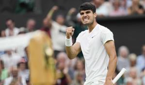 Alcaraz remonta para superar a Tiafoe e instalarse en la cuarta ronda en Wimbledon