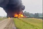 Se descarrilan e incendian vagones que transportaban materiales peligrosos en Dakota del Norte Se descarrilan e incendian vagones que transportaban materiales peligrosos en Dakota del Norte