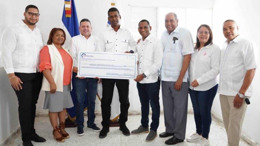 Proindustria entrega RD$20.7 MM para construcción de naves industriales en San Juan