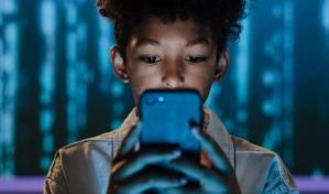 Moderación en plataformas digitales: ¿cómo filtrar las expresiones en línea?