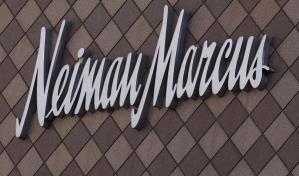 Empresa matriz de Saks Fifth Avenue adquiere al rival Neiman Marcus por US$2,650 millones