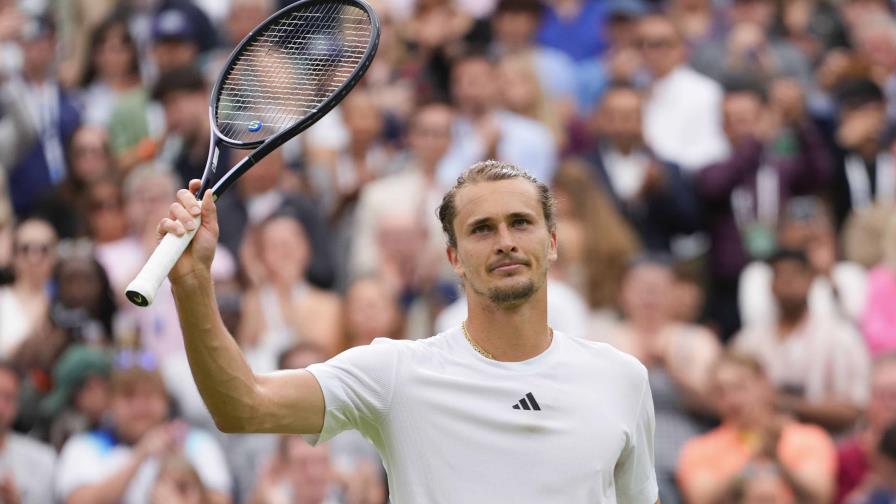 Zverev deja atrás un problema de rodilla y elimina a Norrie en Wimbledon